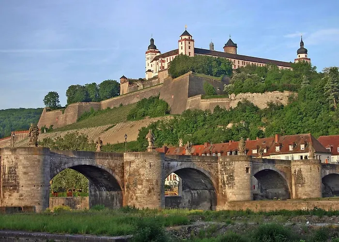 Private Room-vineyards And City Alloggio in famiglia Würzburg