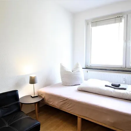 Private Room-vineyards And City 홈스테이